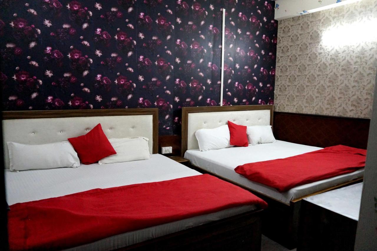 Osakataj Hotel Agra  Exterior foto